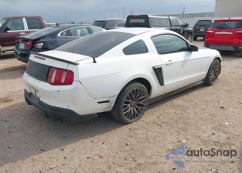 2010 Ford Mustang V6/V6 Premium z USA, uszkodzony, nr VIN 1ZVBP8ANXA5144492